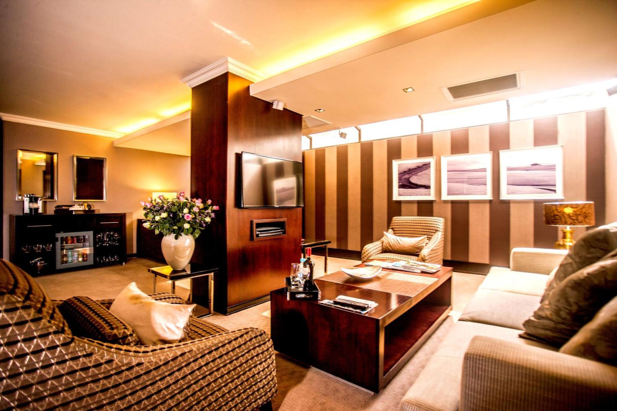 Southern Sun Pretoria-Noord Esterno foto