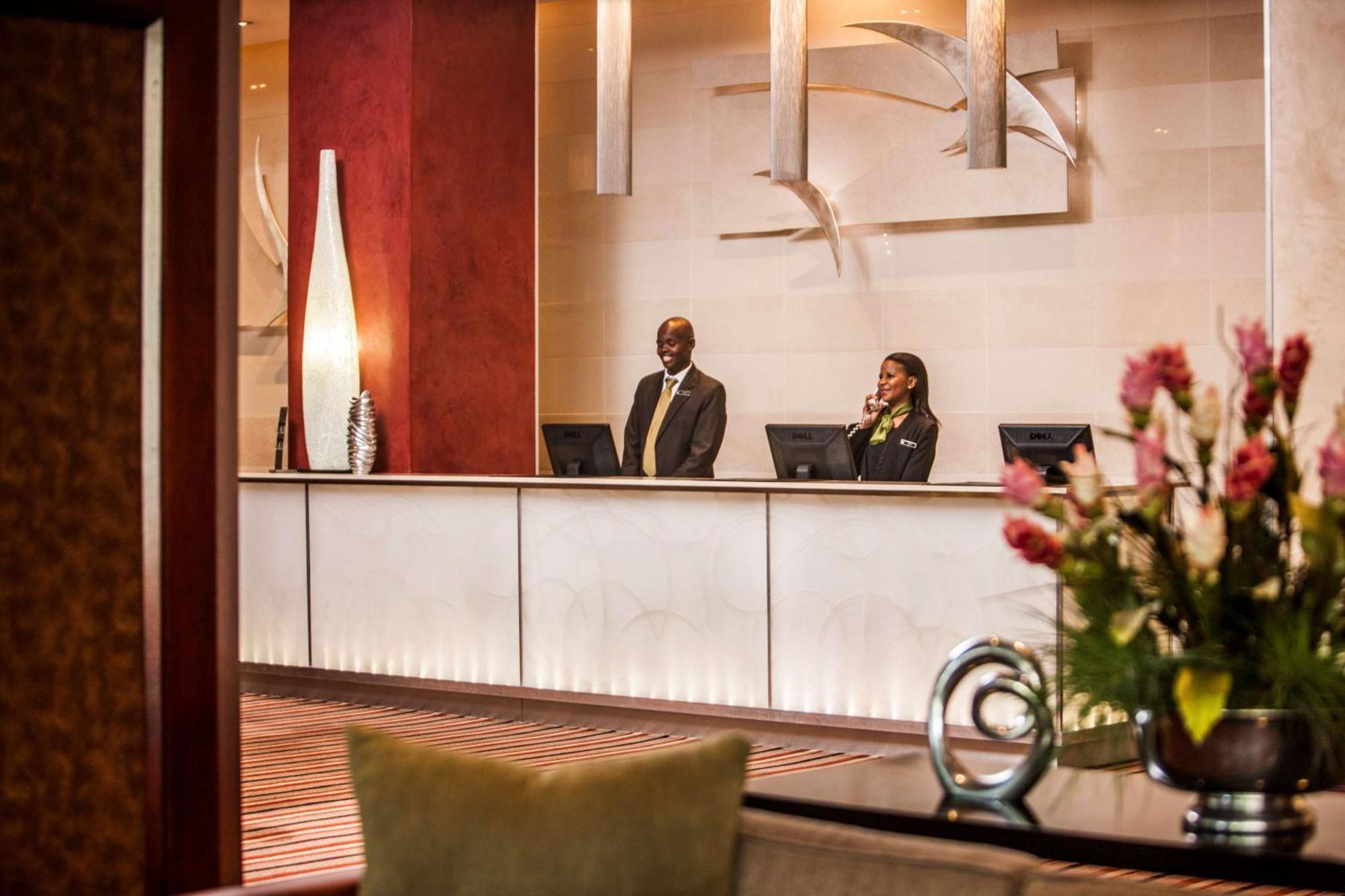 Southern Sun Pretoria-Noord Esterno foto